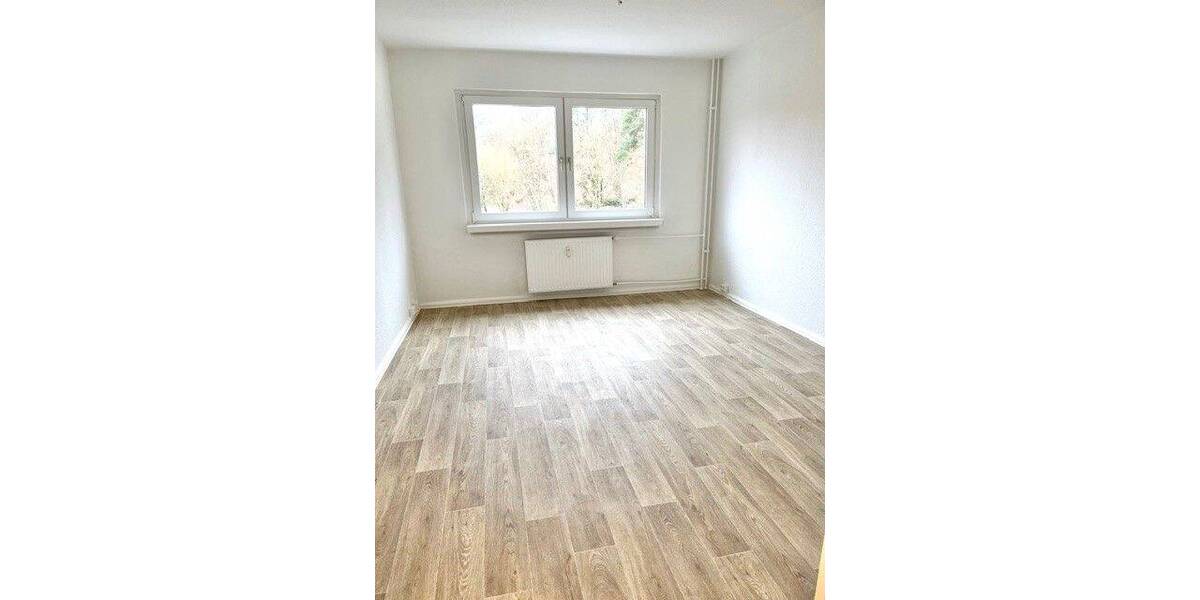 Etagenwohnung Schwerin Mueßer Holz - 4 Zimmer, 83 m&sup2;, 530&euro; | Angebot:26841861