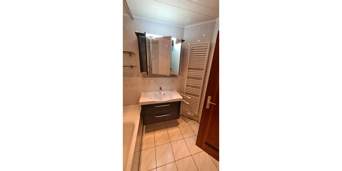 Etagenwohnung Sehnde - 2 Zimmer, 65 m&sup2;, 700&euro; | Angebot:25297400