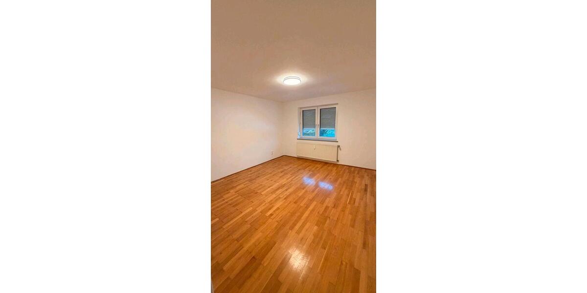 Etagenwohnung Eschenbach in der Oberpfalz - 5 Zimmer, 82 m&sup2;, 900&euro; | Angebot:25382364