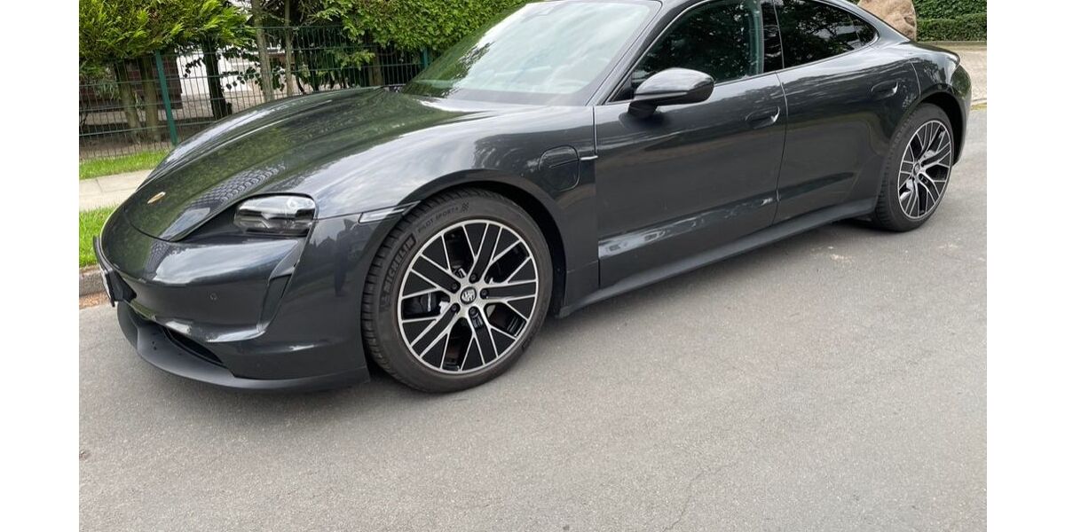 Porsche Taycan 48.000 km 61.900 &euro; Großhansdorf 22927