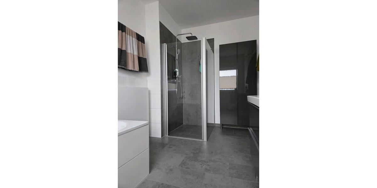 Hochparterre Wilhelmshaven Heppens - 4 Zimmer, 122 m&sup2;, 335.000&euro; | Angebot:27216842