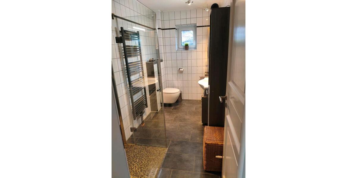 Zweifamilienhaus in Elm 3 zimmer