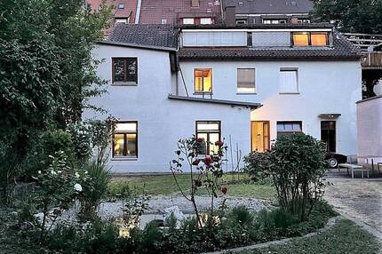 Wohn-und Geschäftshaus in zentraler aber ruhiger Lage der Neu-Ulmer Innenstadt