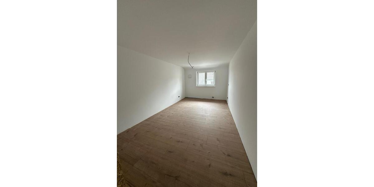 Etagenwohnung Filderstadt - 3.5 Zimmer, 92 m&sup2;, 1.500&euro; | Angebot:26399957