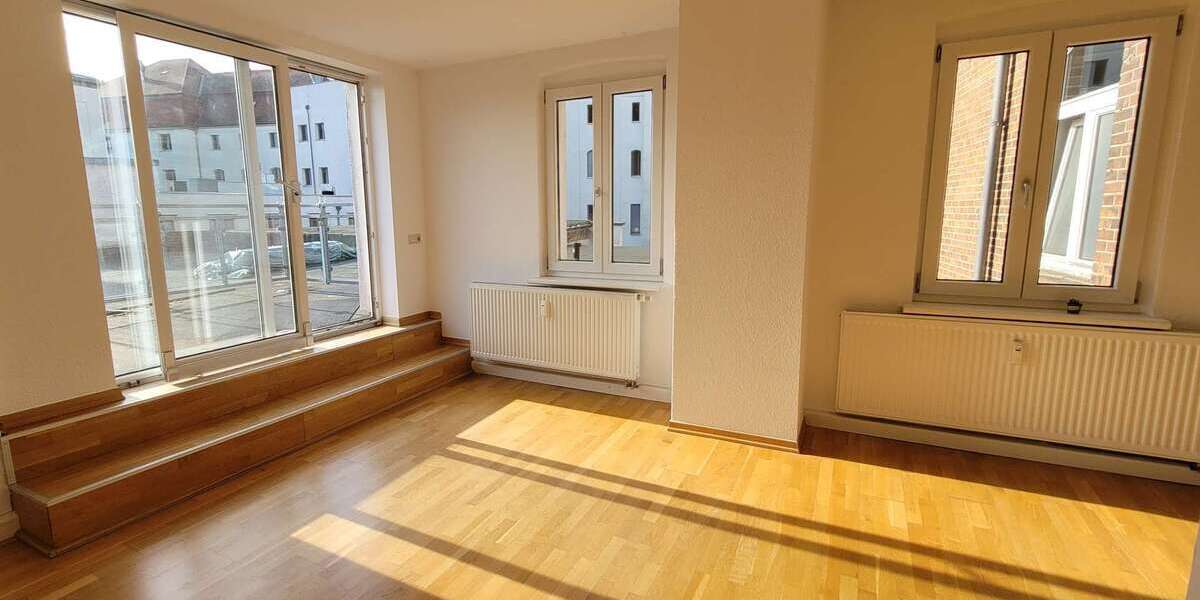 Etagenwohnung Erfurt Altstadt - 4 Zimmer, 120 m&sup2;, 1.150&euro; | Angebot:26858350