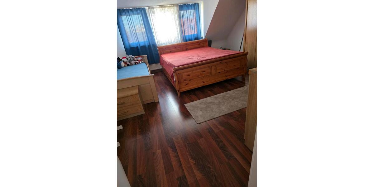 Dachgeschoßwohnung Neunkirchen - 2 Zimmer, 75 m&sup2;, 550&euro; | Angebot:26402569