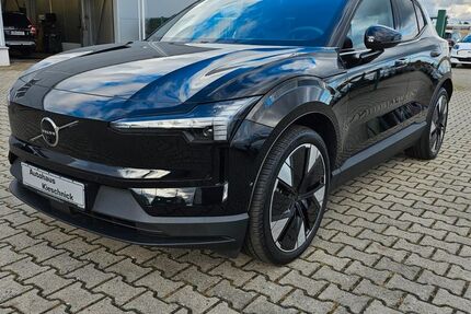 Volvo EX30 4.402 km 37.990 € Hoyerswerda 02977