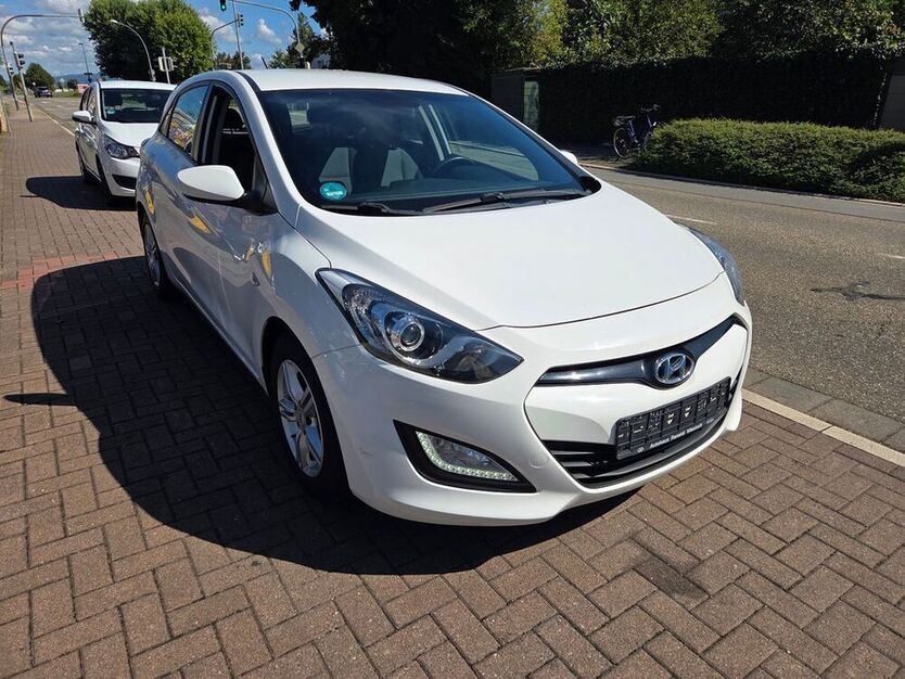 i30