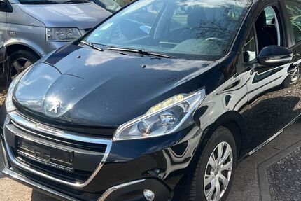 Peugeot 208 120.000 km 4.999 &euro; BERLIN 13409