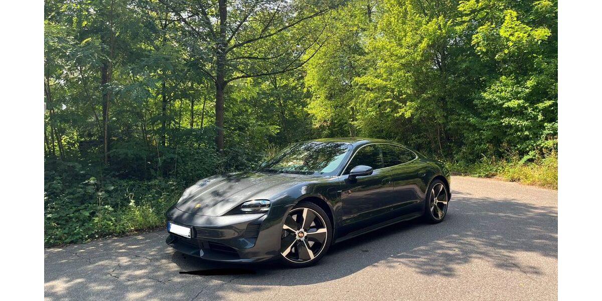 Porsche Taycan 32.500 km 73.890 &euro; Stuttgart 70193