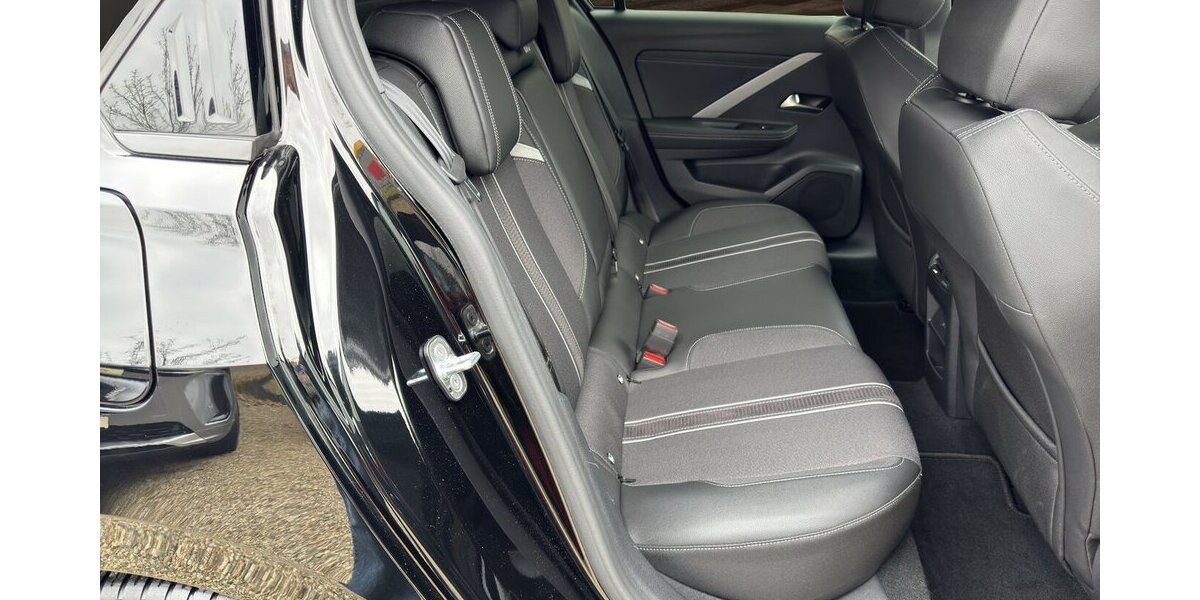 Opel Astra L GS Lim.5 *AHK/Head-up/Navi/LED/Winterpaket 22.360 km 21.480 &euro; Bamberg 96052