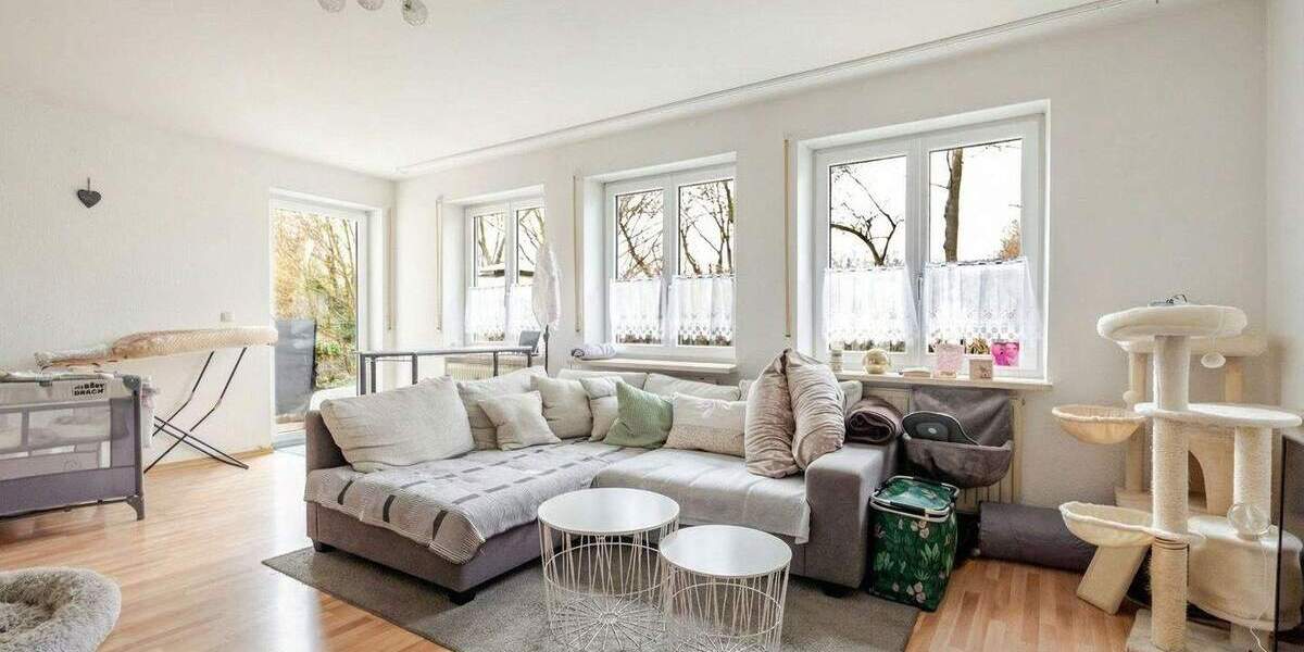 Doppelhaushälfte Straubing - 7 Zimmer, 160 m&sup2;, 1.090&euro; | Angebot:25423491