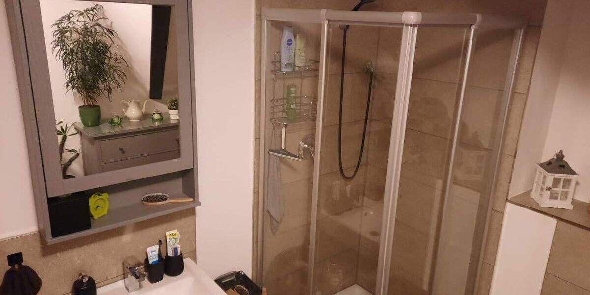 Kl. Haus ca. 100 qm, 2,5 ZKDB mit Garten u. Stellplatz, Nähe Bonn, Bad Honnef für 1-2 Personen 2 zimmer