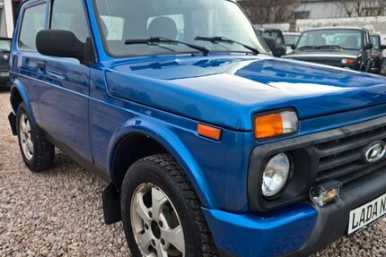 Lada Taiga 102.000 km 8.300 &euro; Waltershausen 99880