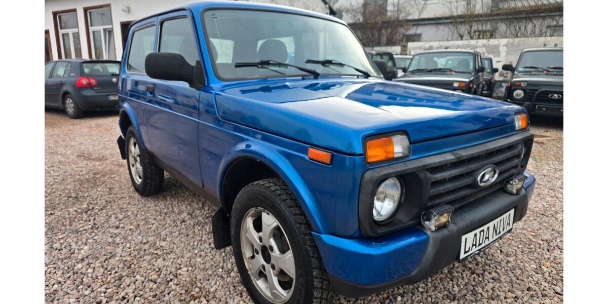 Lada Taiga 102.000 km 8.300 &euro; Waltershausen 99880