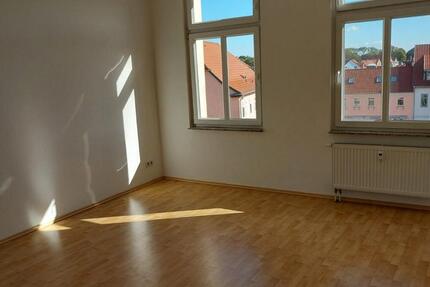 freundliche, helle 2 Zimmer Wohnung 2 zimmer