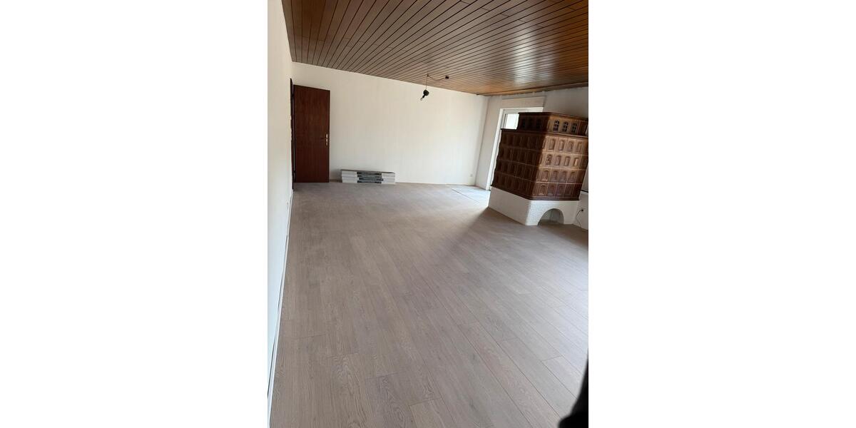 Einfamilienhaus Marienheide - 4 Zimmer, 140 m&sup2;, 1.250&euro; | Angebot:25422430