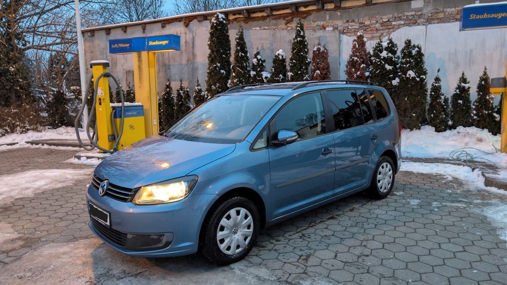 VW Touran 198.500 km 5.650 &euro; Leipzig 04299
