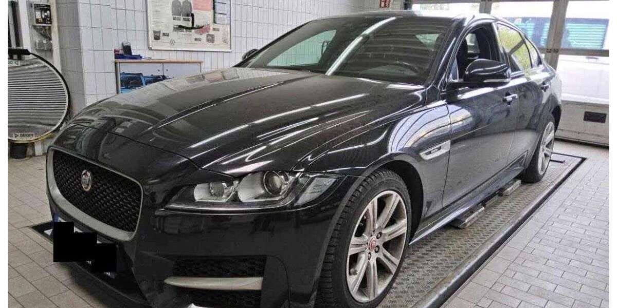 Jaguar XF 163.000 km 14.900 &euro; Hamburg 20537