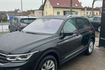 VW Tiguan 27.740 km 24.490 &euro; Höxter - Albaxen 37671