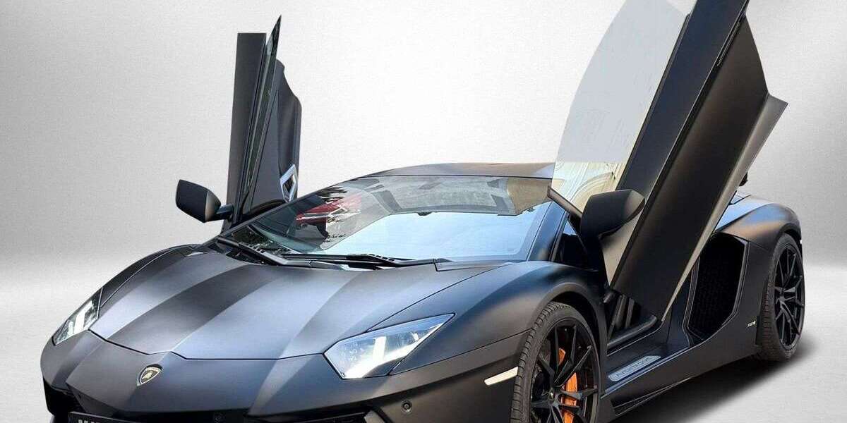 Lamborghini Aventador 33.829 km 284.849 &euro; Berlin 10777