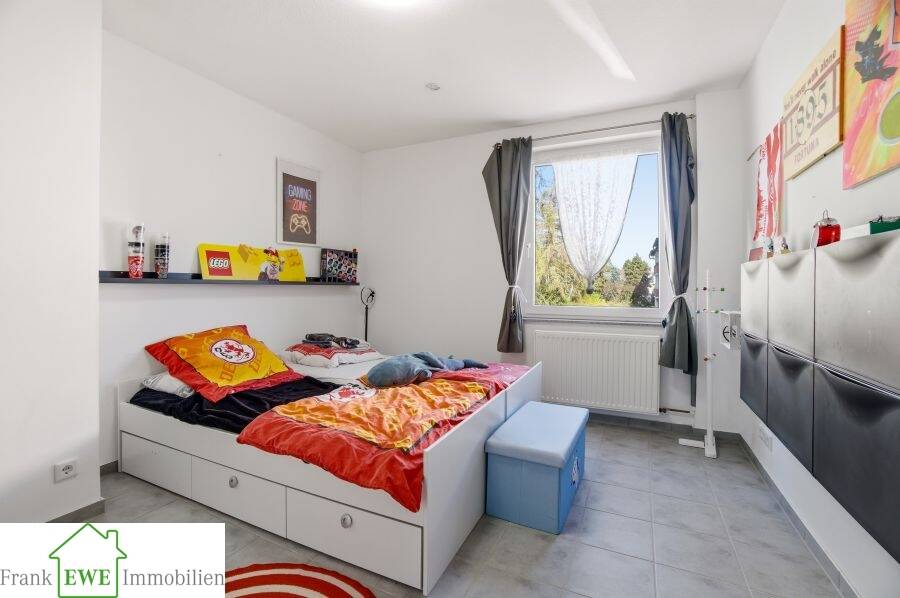 Mehrfamilienhaus, Wohnhaus Düsseldorf Hassels Hassels - 8 Zimmer, 230 m&sup2;, 759.000&euro; | Angebot:26363078