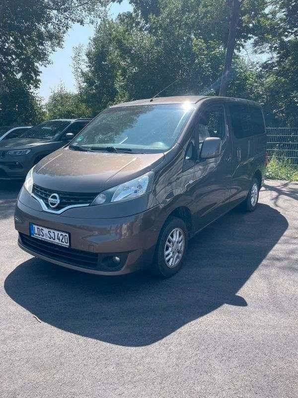 NV200