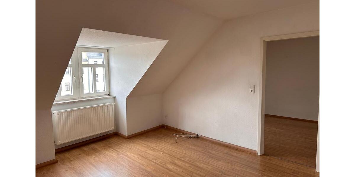 Dachgeschoßwohnung Auerbach/Vogtland Vogtland - 3 Zimmer, 75 m&sup2;, 415&euro; | Angebot:26534421