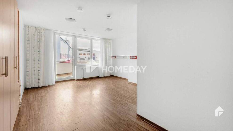 Bezugsfrei! Großzügige 6-Zimmer-Wohnung mit Balkon, EBK und 4 Stellplätzen in Wetter (Ruhr)