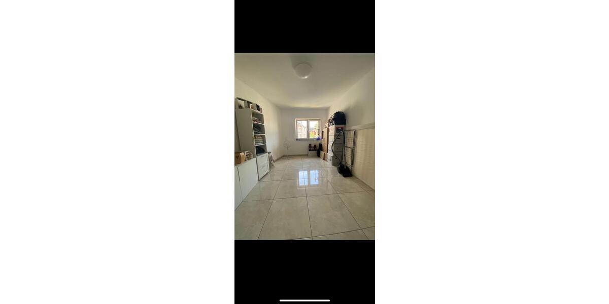 Etagenwohnung Gießen - 3 Zimmer, 70 m&sup2;, 990&euro; | Angebot:26396315