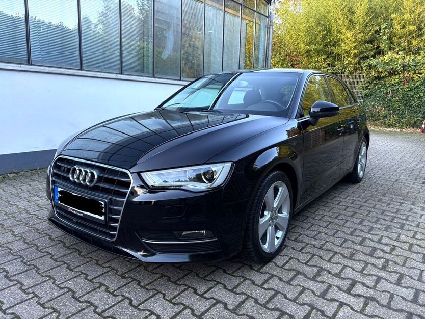 Audi A3 204.467 km 8.400 € Düsseldorf 40211