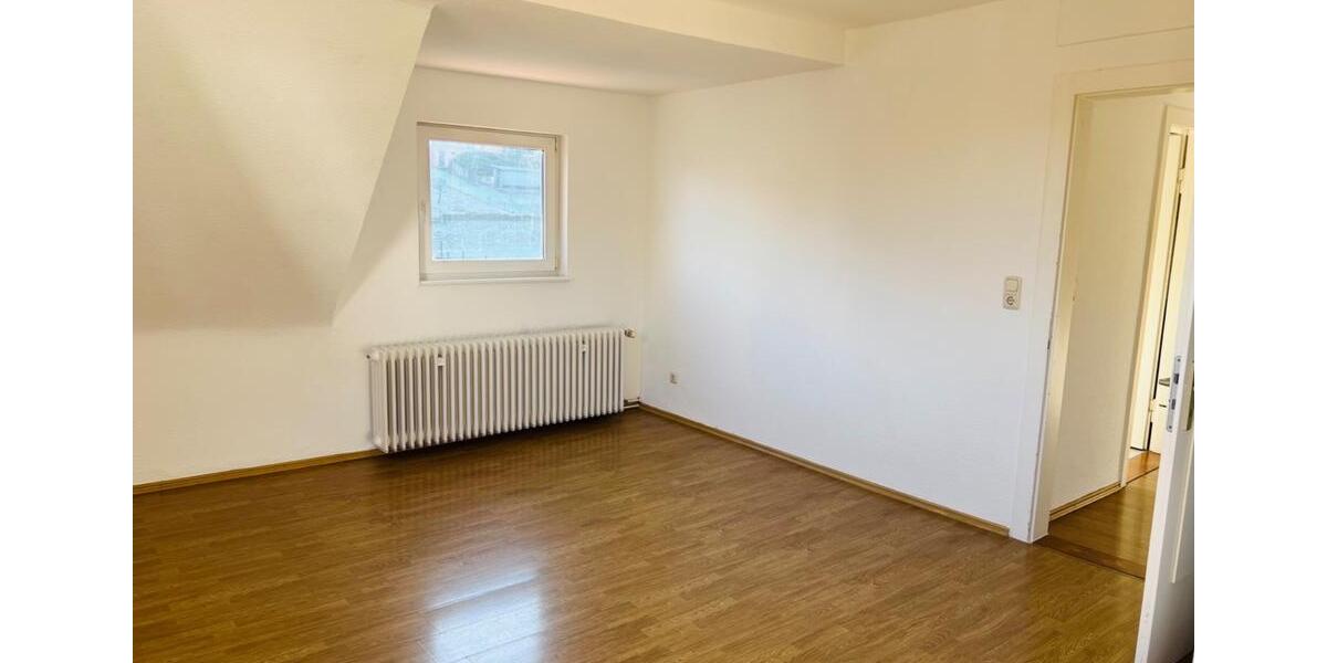 Dachgeschoßwohnung Marburg - 4 Zimmer, 80 m&sup2;, 780&euro; | Angebot:25431433