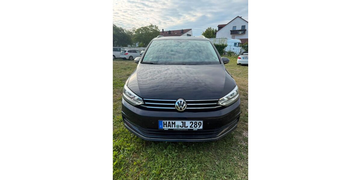VW Touran 256.543 km 9.900 &euro; Unterschleißheim 85716