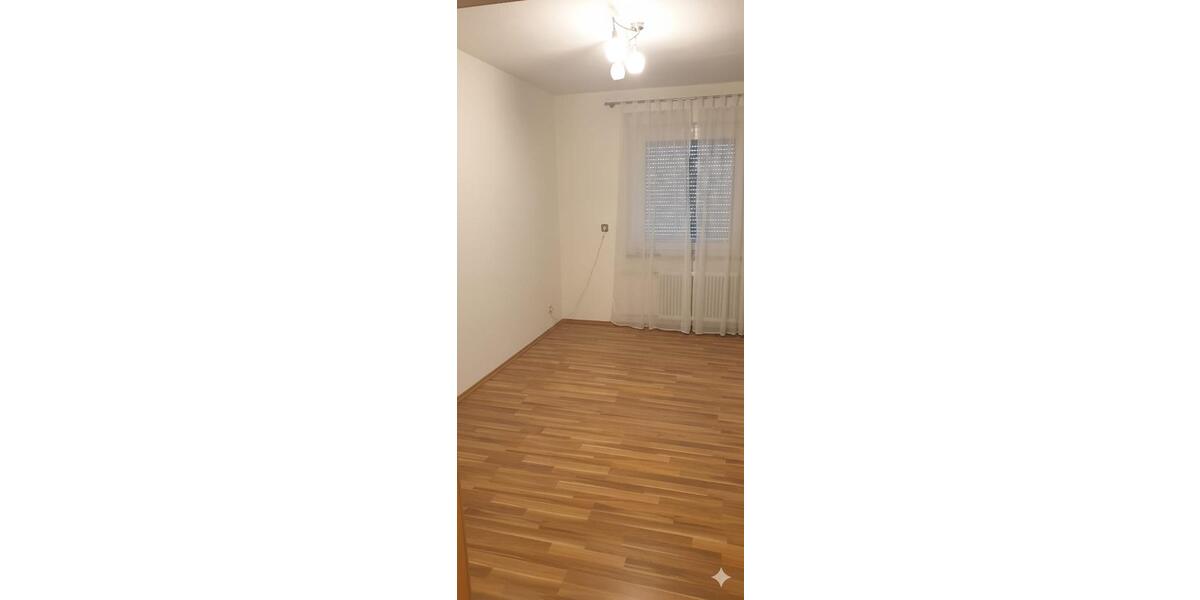 Etagenwohnung Sankt Georgen im Schwarzwald - 3 Zimmer, 75 m&sup2;, 163.000&euro; | Angebot:26145428