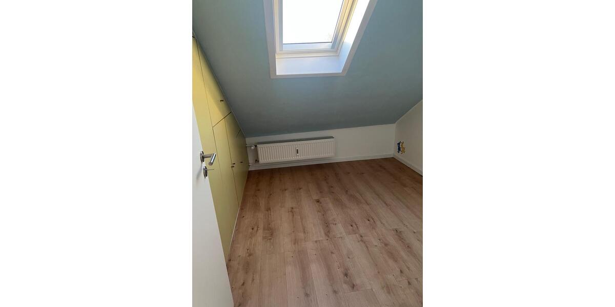 Dachgeschoßwohnung Bensheim - 3 Zimmer, 68 m&sup2;, 850&euro; | Angebot:26339691