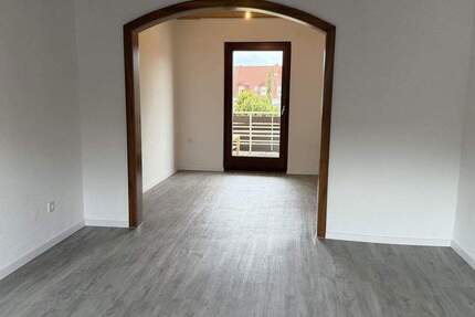 Großzügiges, frisch renoviertes Zweifamilienhaus mit Garten - Plankstadt 8 zimmer