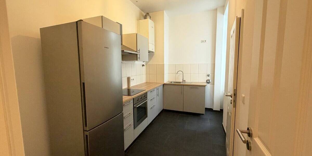 Etagenwohnung Frankfurt am Main Sachsenhausen - 2 Zimmer, 80 m&sup2;, 1.180&euro; | Angebot:26345207