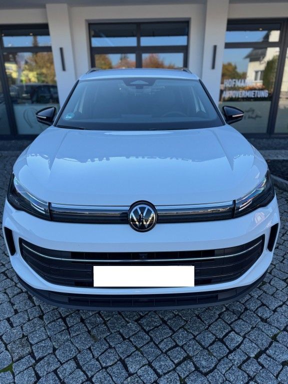 VW Tiguan 19.000 km 35.800 € Coswig 01640