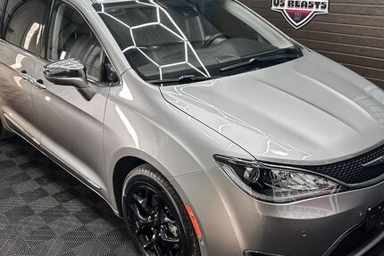 Chrysler Pacifica 61.000 km 24.990 &euro; Bochum 44809