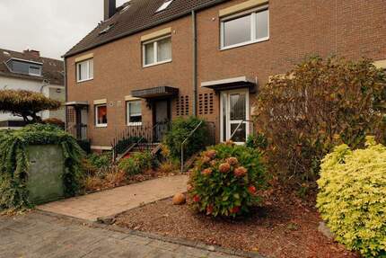 Haus Leverkusen Schlebusch - 4 Zimmer, 111 m&sup2;, 390.000&euro; | Angebot:24450926