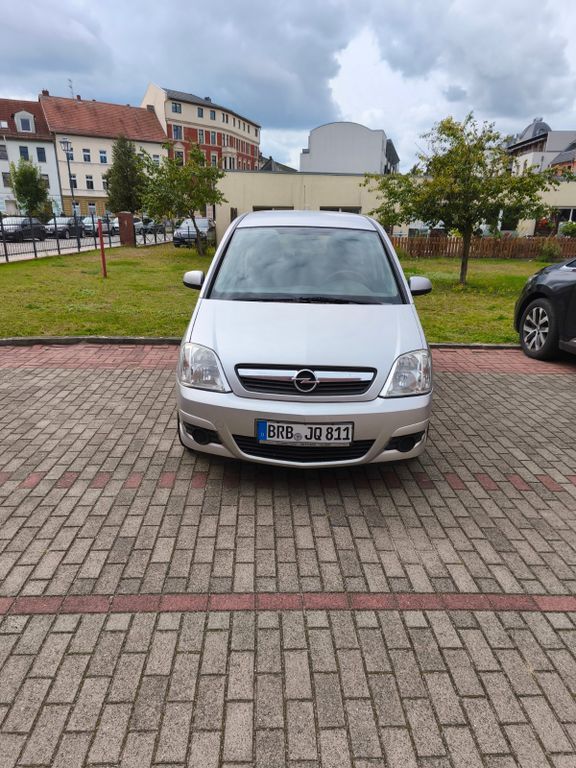 Opel Meriva 197.500 km 2.900 € Brandenburg an der Havel 14776