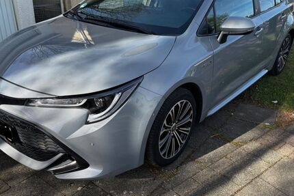 Toyota Corolla 83.000 km 23.200 &euro; Köln 50737