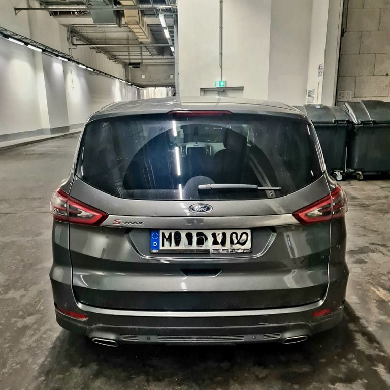 Ford S-Max 183.000 km 12.000 € München 81243
