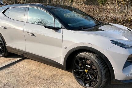 Lotus Eletre 27.200 km 81.400 &euro; Friedrichsdorf 61381