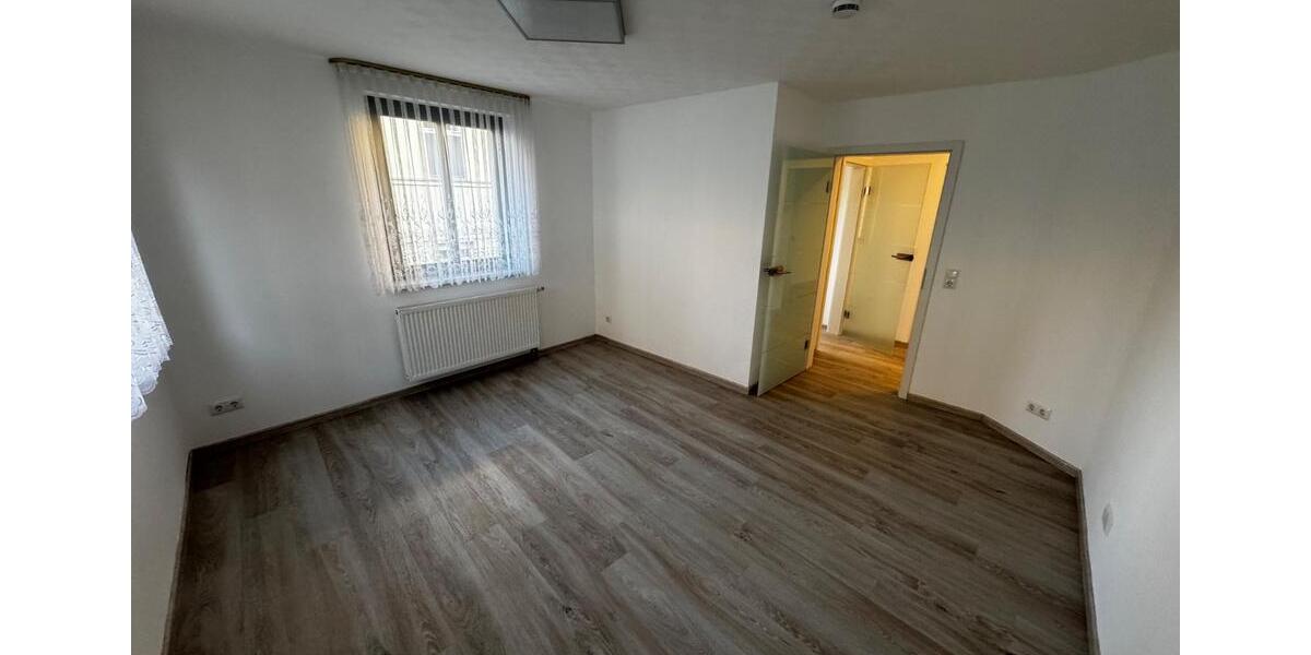 Etagenwohnung Stendal - 2.5 Zimmer, 73 m&sup2;, 657&euro; | Angebot:26406855