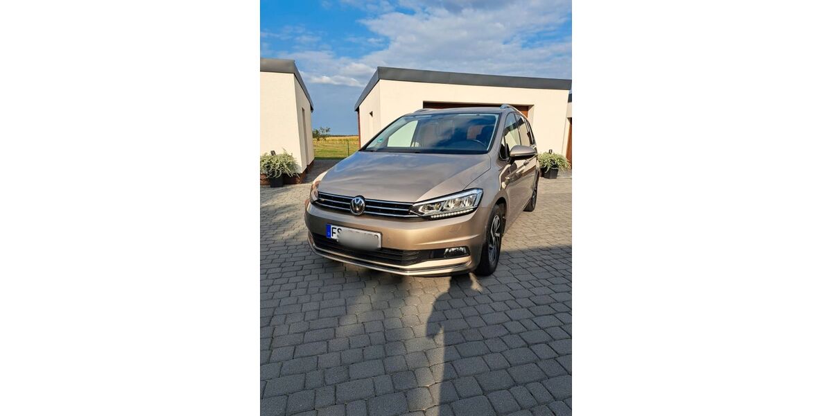 VW Touran 208.000 km 11.900 &euro; Neufahrn 85375