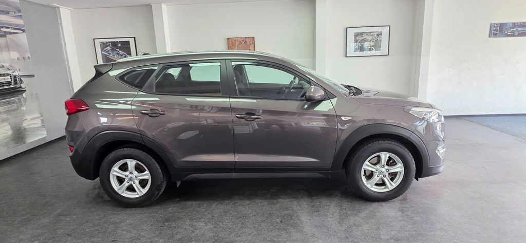 Hyundai TUCSON 128.000 km 11.900 &euro; Asperg/Ludwigsburg bei Stuttgart 71679