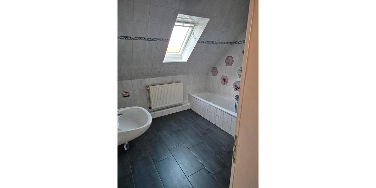 Doppelhaushälfte Zeven - 4 Zimmer, 114 m&sup2;, 300.000&euro; | Angebot:25806988