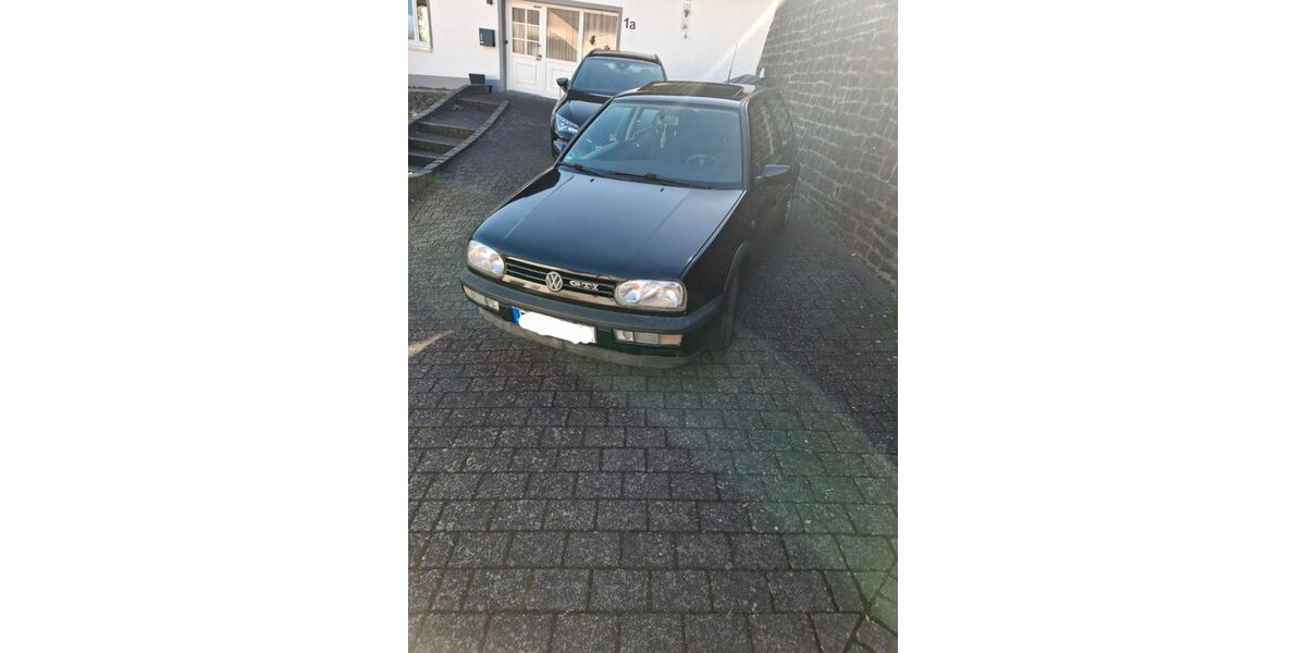 VW Golf 209.000 km 4.350 &euro; Hohenfels-Essingen 54570