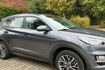 Hyundai TUCSON 59.010 km 17.400 € Düsseldorf 40474